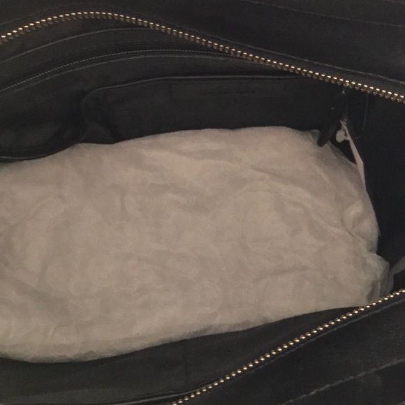 Black Michael Kors satchel with gold hardware - Picture 8 of 8